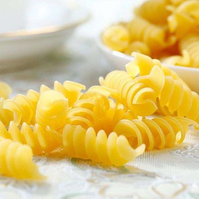 Máquina automática para hacer pasta de macarrones de corte corto para la producción